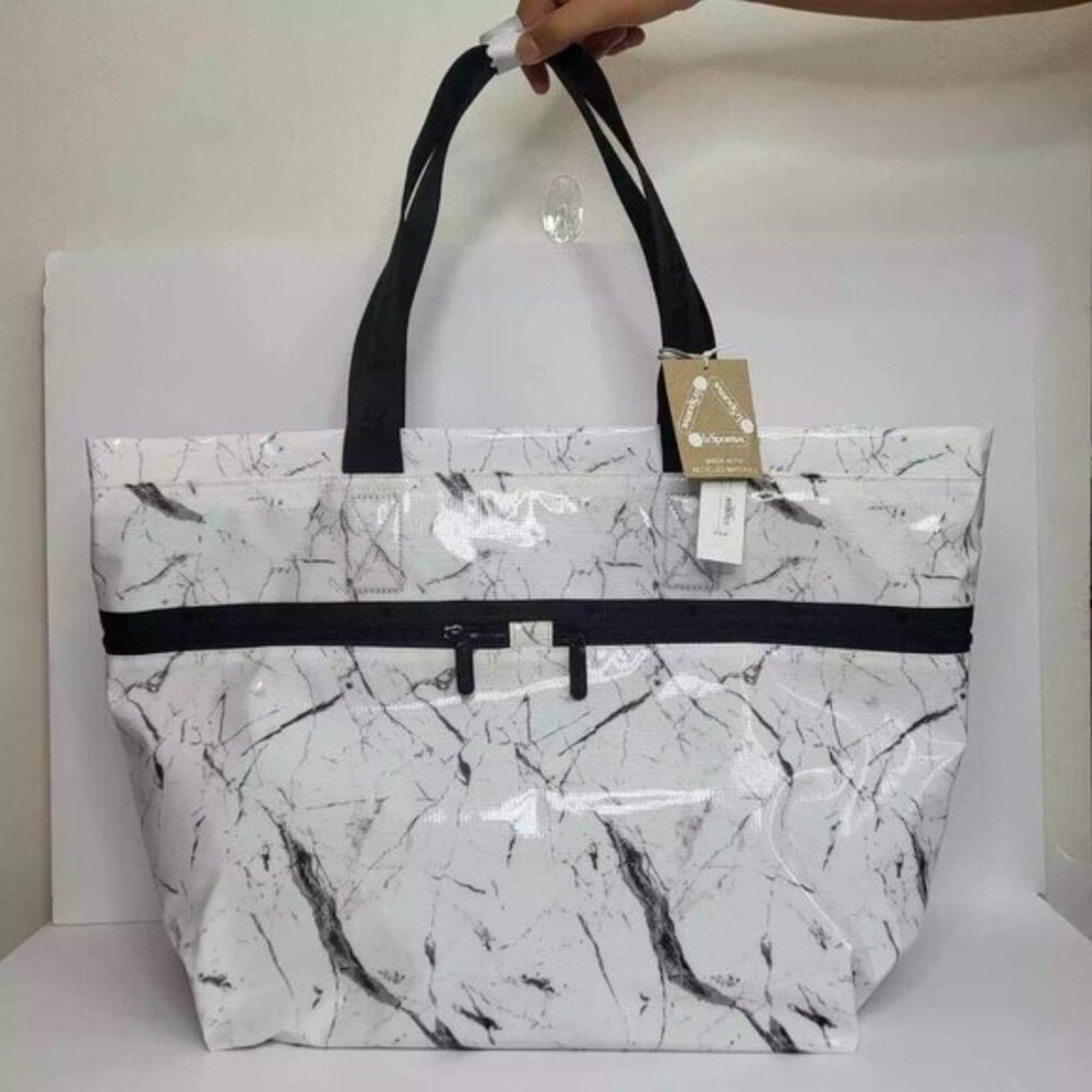 LeSportsac Carlin Tote  NEW   NWT